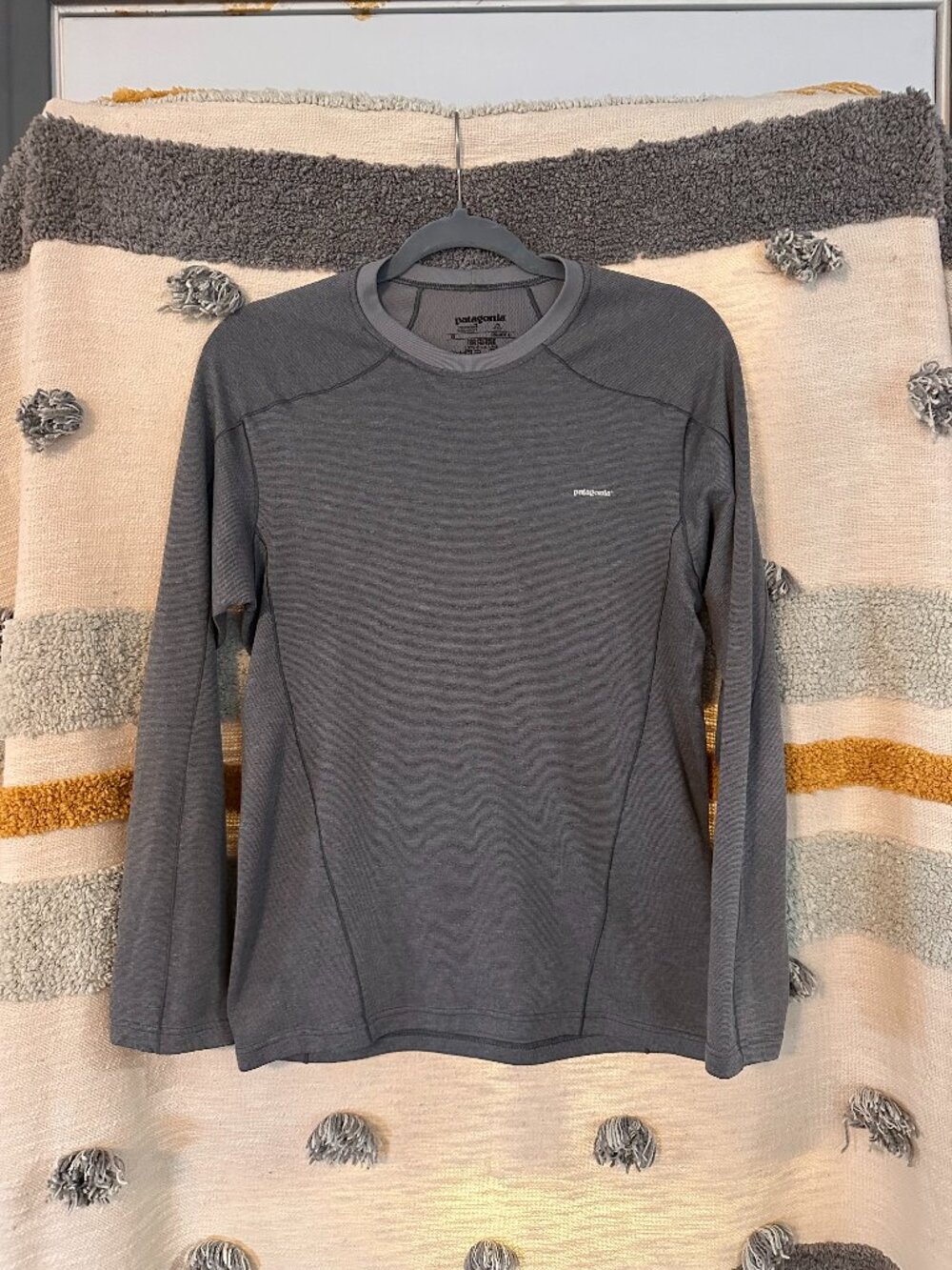 Patagonia Capilene 3 Midweight Crew Base Layer Top Grey - Women’s XS